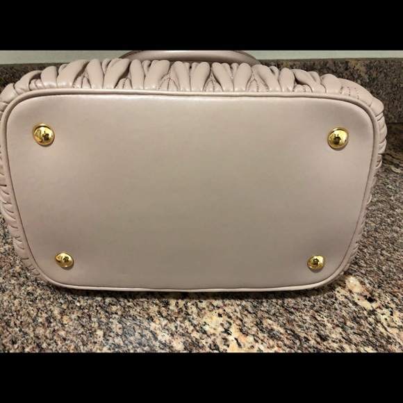 Miu Miu Matelasse handbag and matching wallet new - Picture 4 of 8